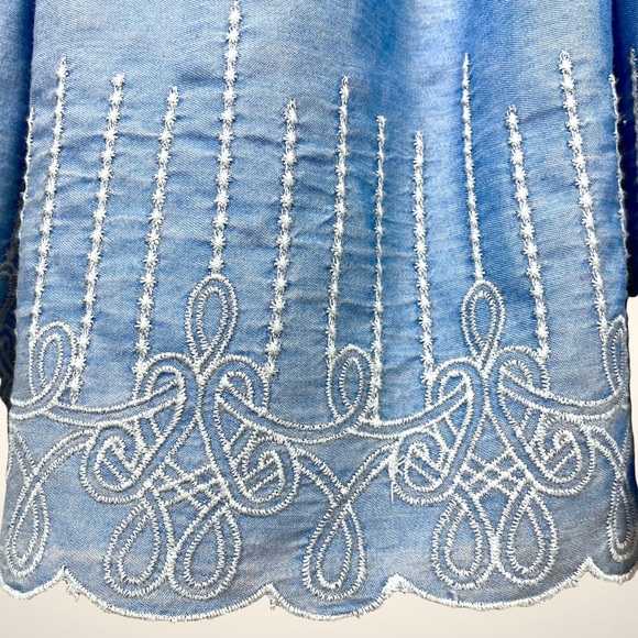 *NWOT ANTHRO MOON RIVER Tiered Embroidered Scalloped Hem Maxi Chambray Boho - Picture 9 of 12